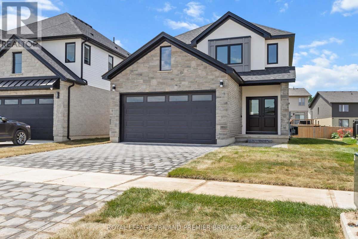 262 HESSELMAN CRESCENT