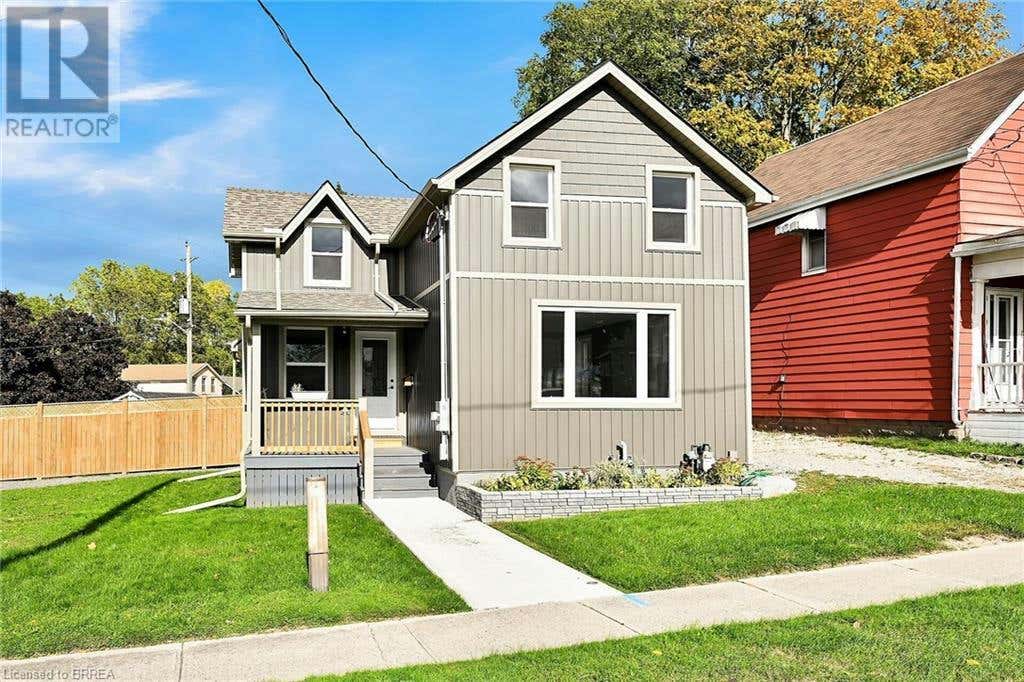 81 BANFIELD Street, Paris, ON N3L1Z2 House For Sale RE/MAX 40660254