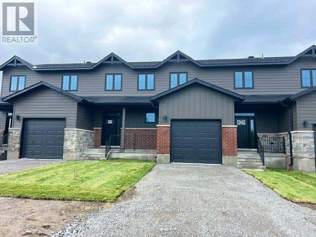 1009 DOBBIE STREET