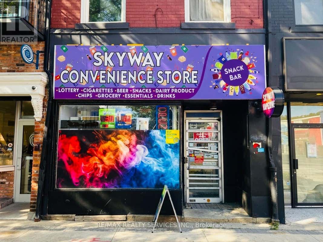 243 KING STREET E