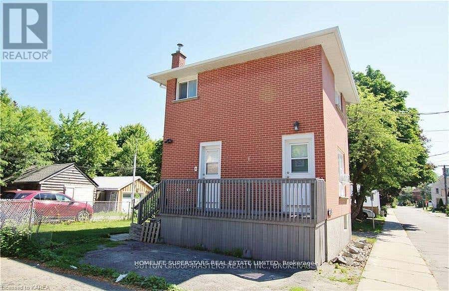 1 givenchy st kingston