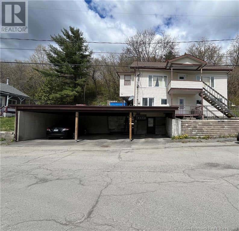 1 Veniot St  