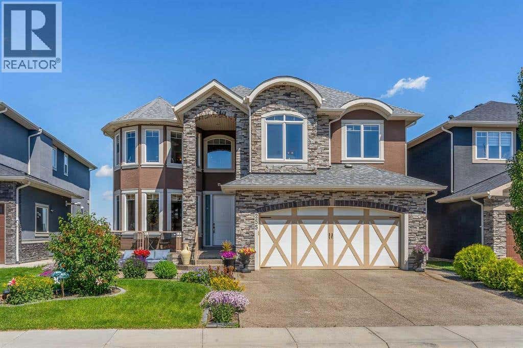 255 STONEMERE GREEN