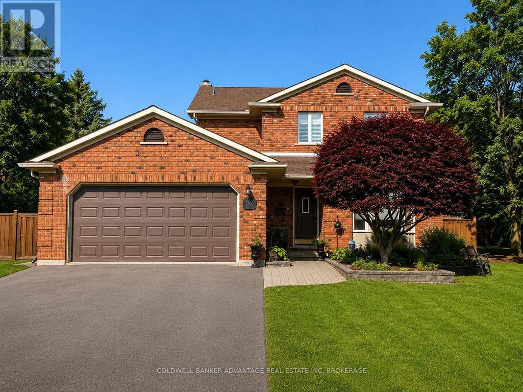 28 DIXON CRESCENT