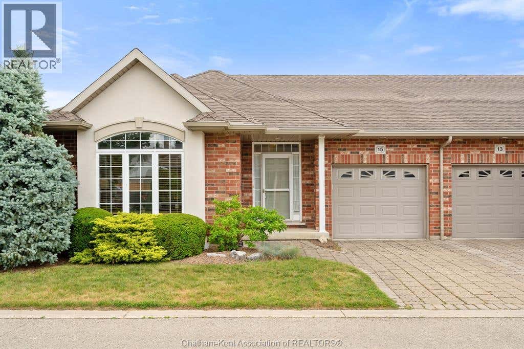 15 OAKGROVE LANE