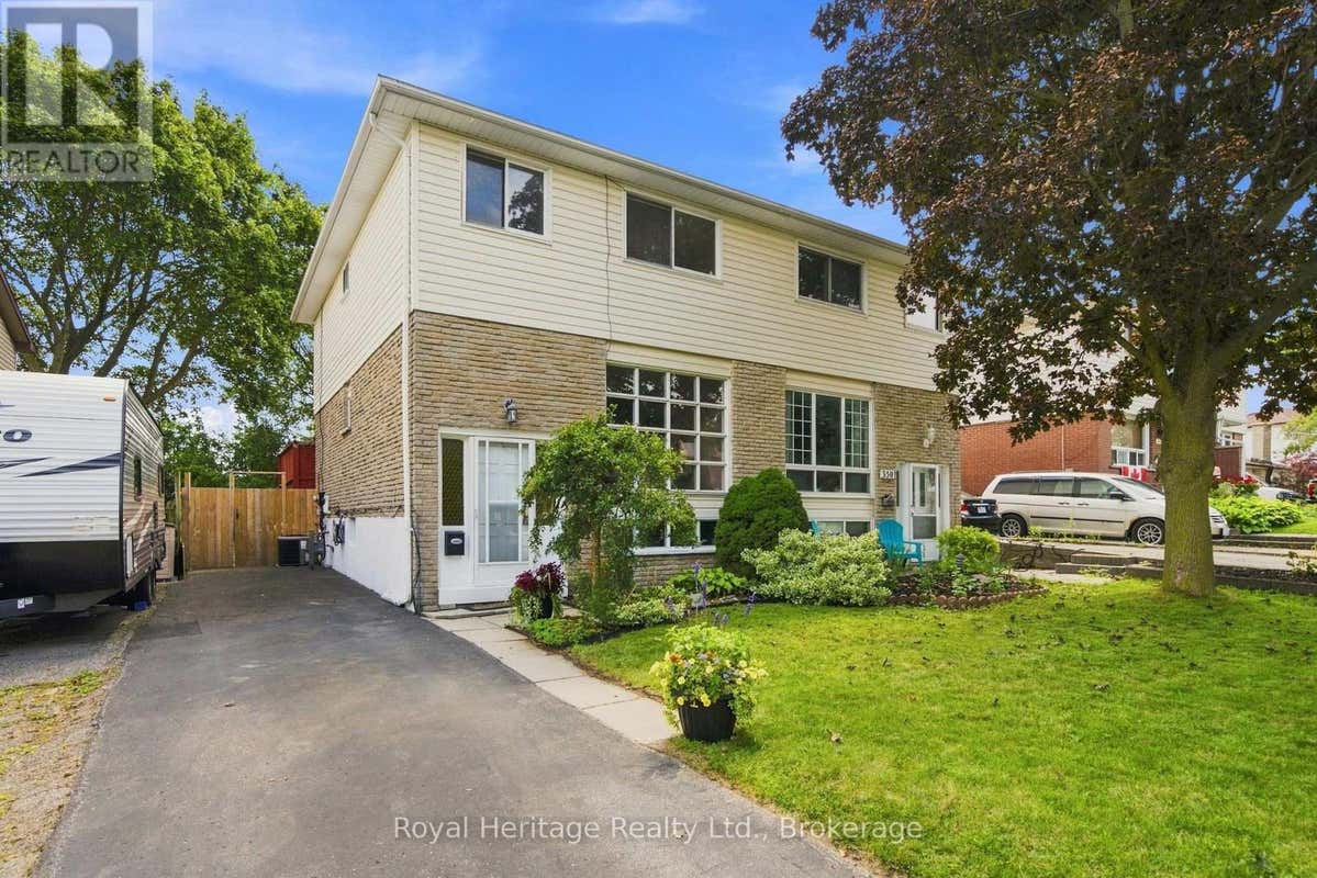 352 VANCOUVER CRESCENT