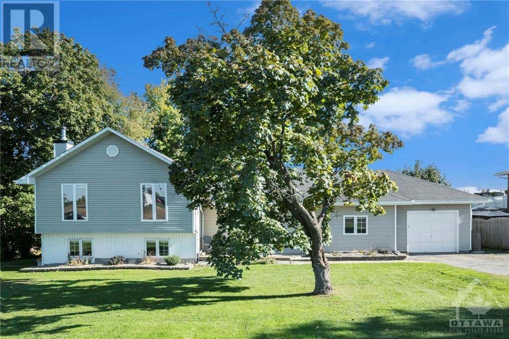 2698 ROGER STEVENS DRIVE, Ottawa, ON K0A2T0 House For Sale RE/MAX