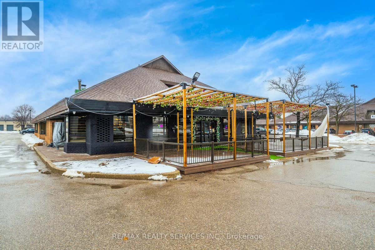 2055 DUNDAS STREET