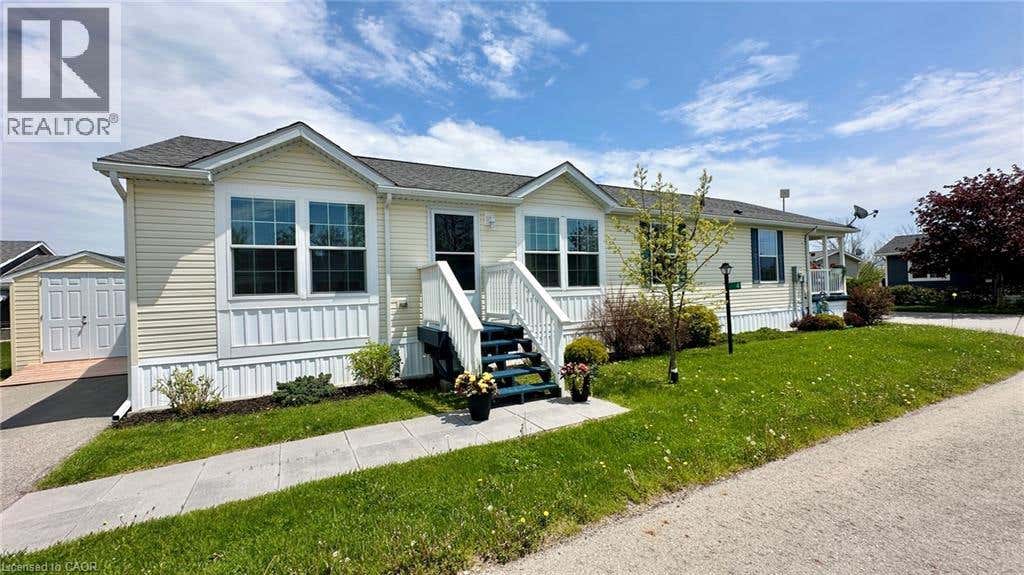 4 CRICKLEWOOD CRESCENT