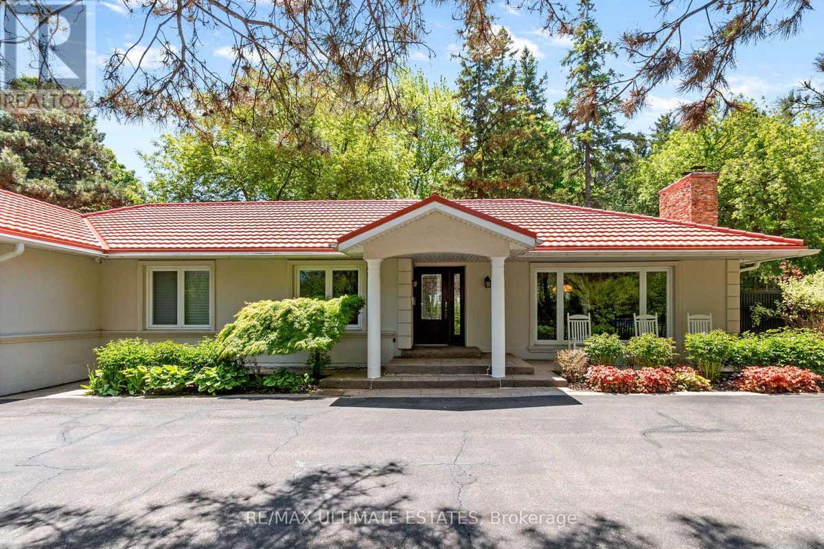 41 THORNRIDGE DRIVE