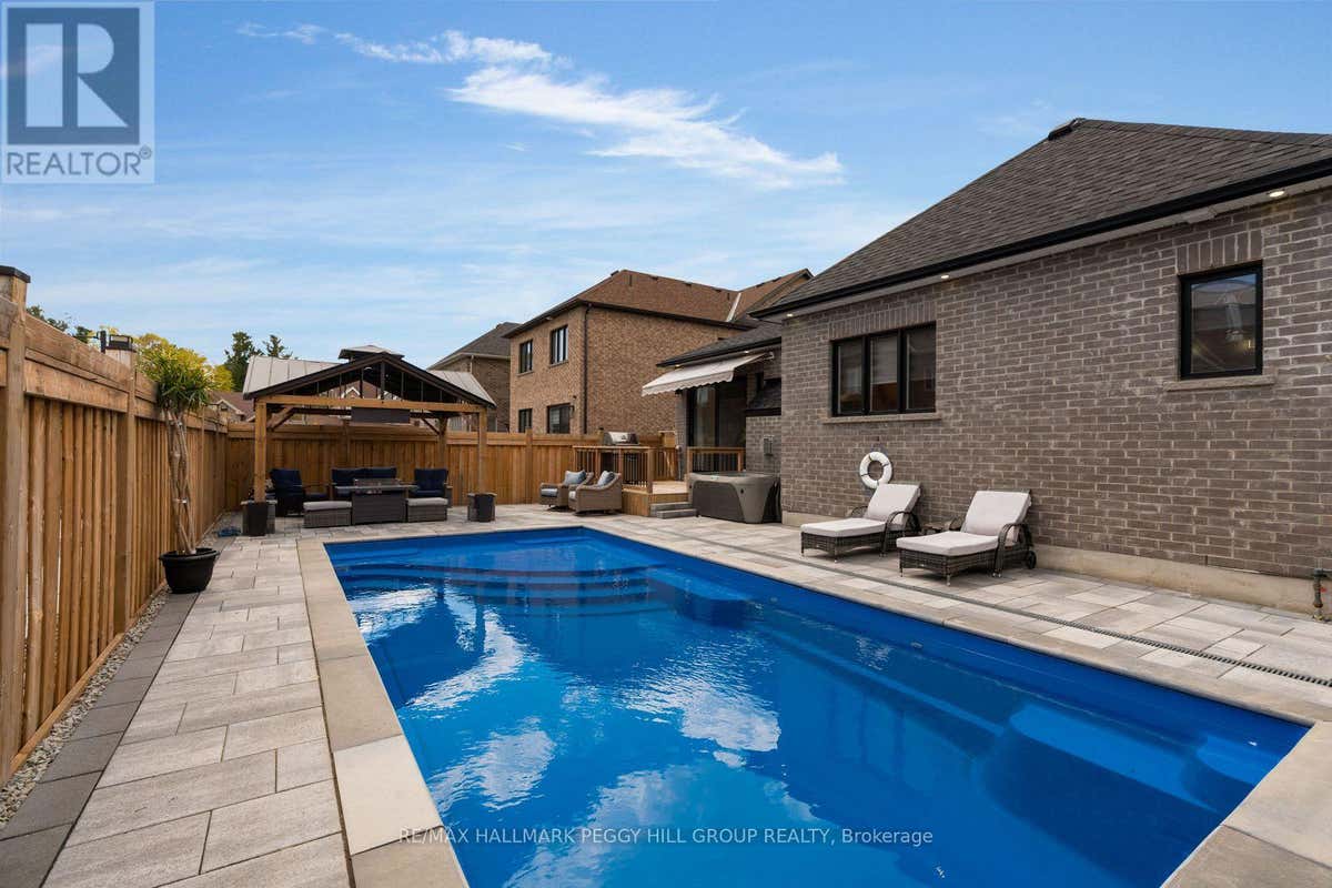 5 WOOD CRESCENT