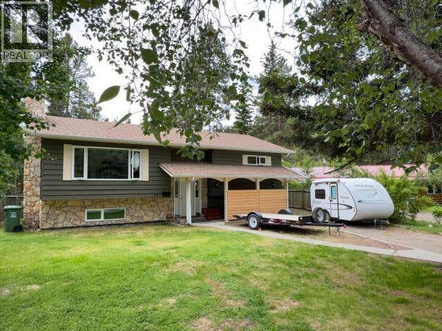 17 HYLAND CRESCENT