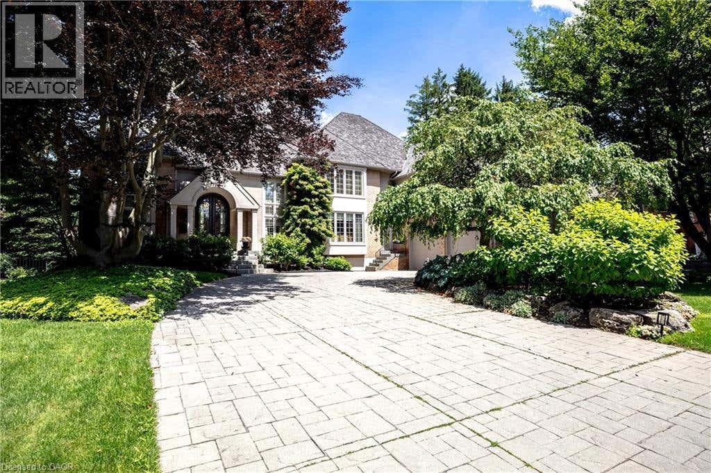 15 PEPPERTREE CRESCENT