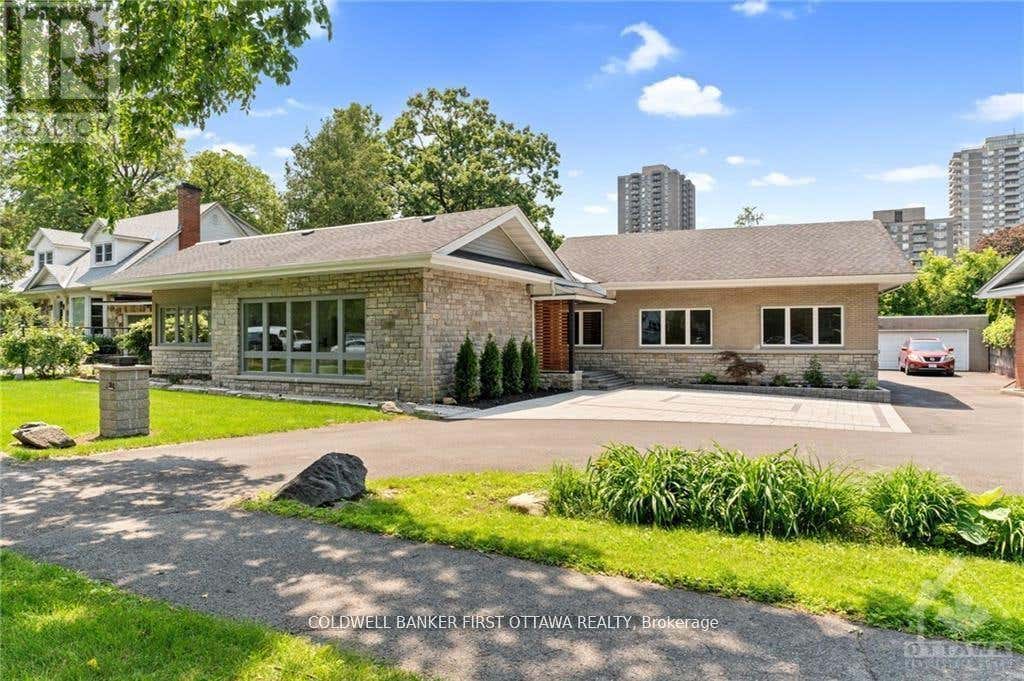 214 Island Park Dr  