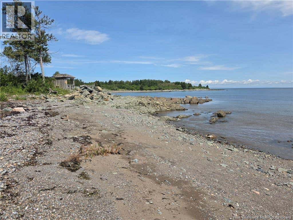 4.9 ACRES ROUTE 134