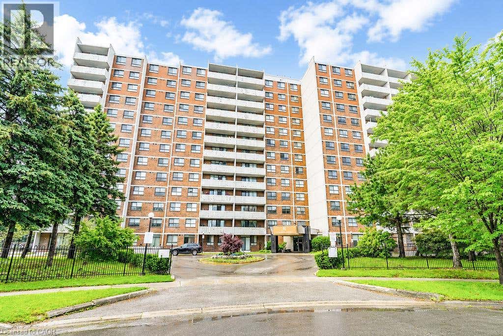 10 STONEHILL COURT UNIT# 907