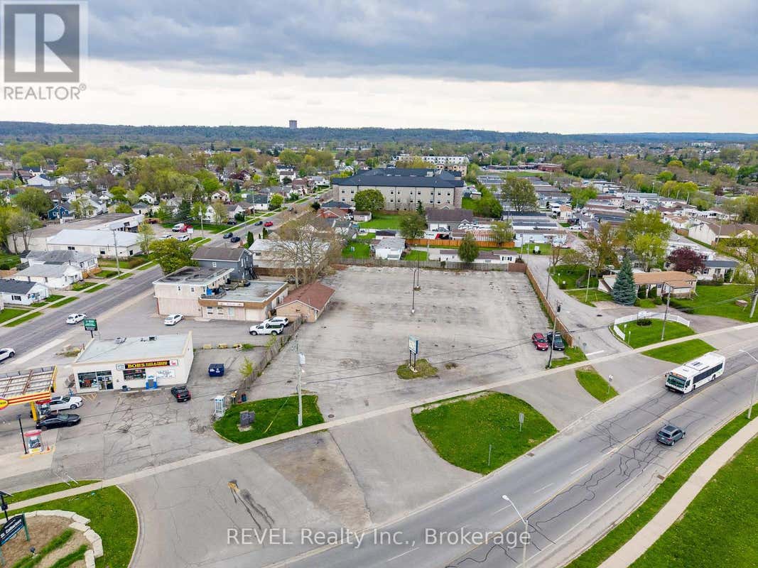 239 ST. PAUL STREET W