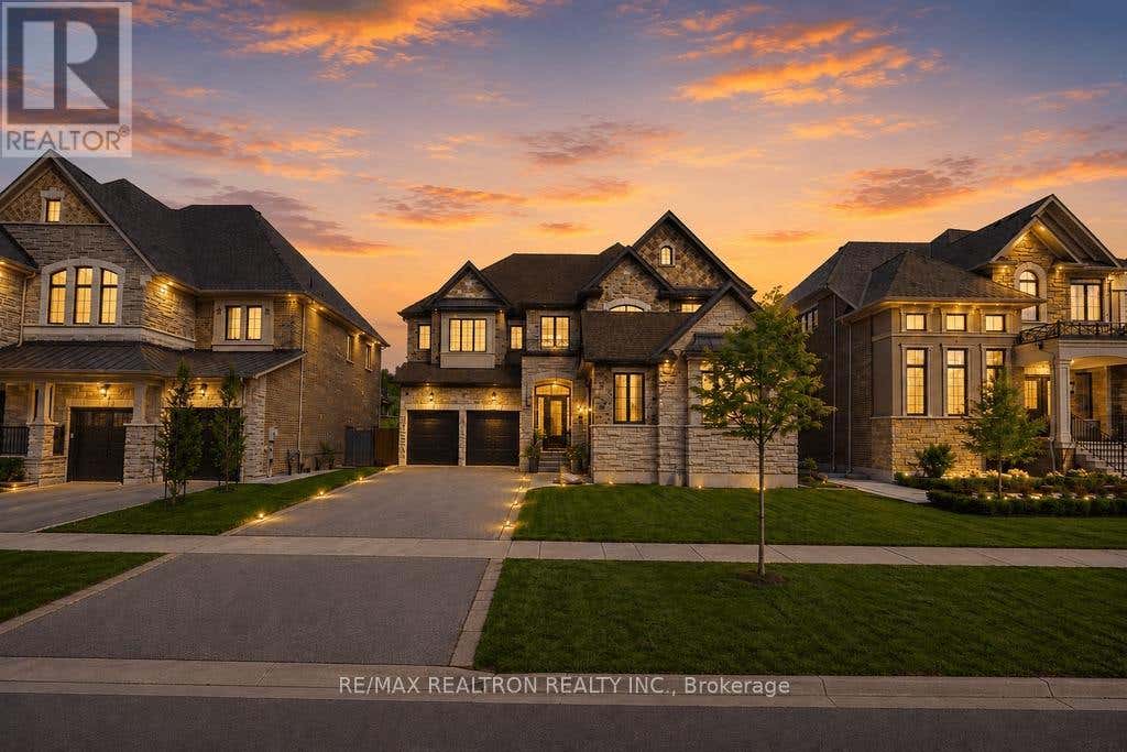 26 SIR HENRY COURT