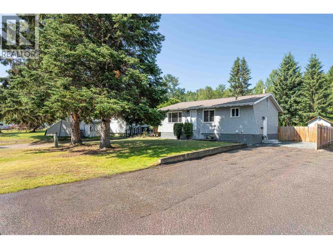7889 QUEENS CRESCENT