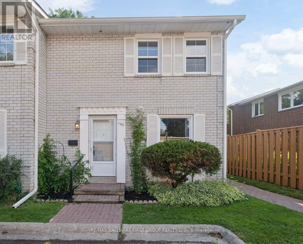 190 - 70 CASS AVENUE