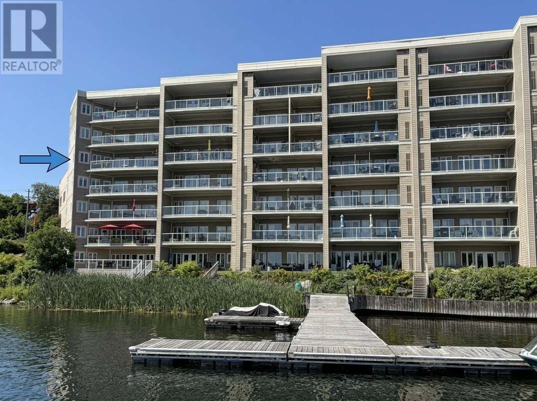 401 5 BAY RD