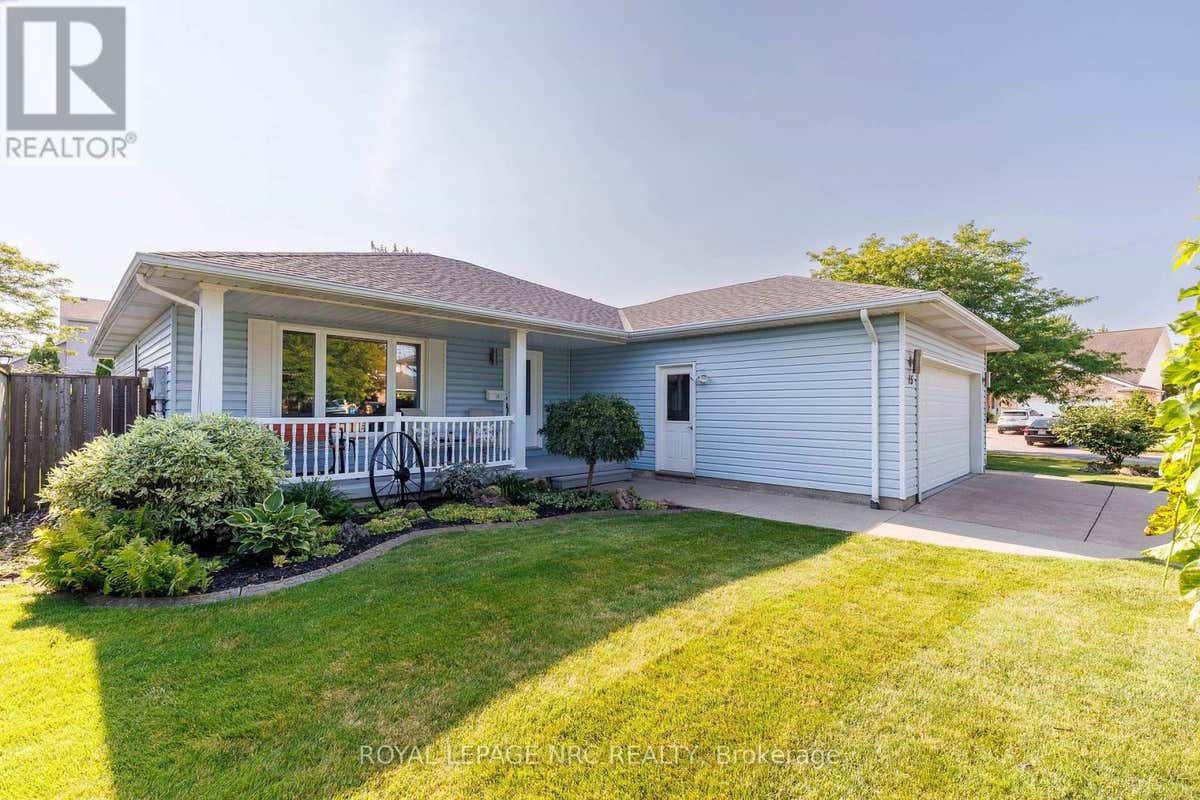 15 FOXHILL CRESCENT