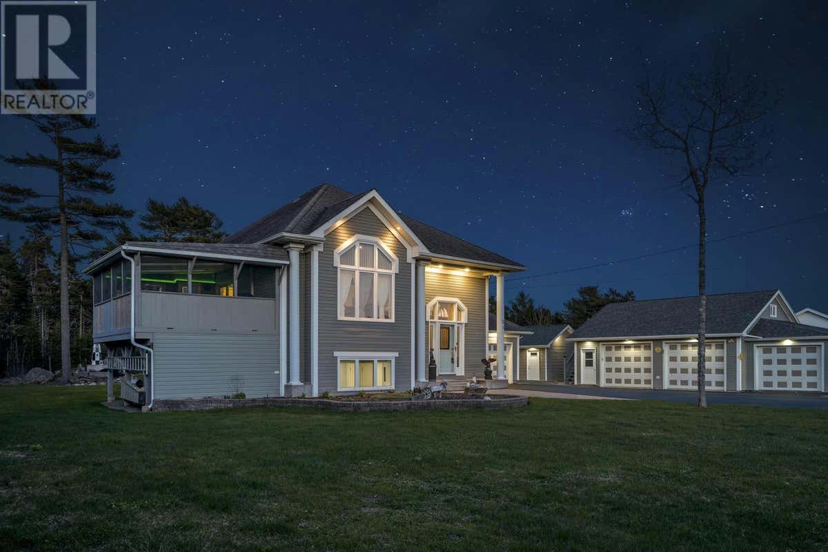 54 Lillian Dr  