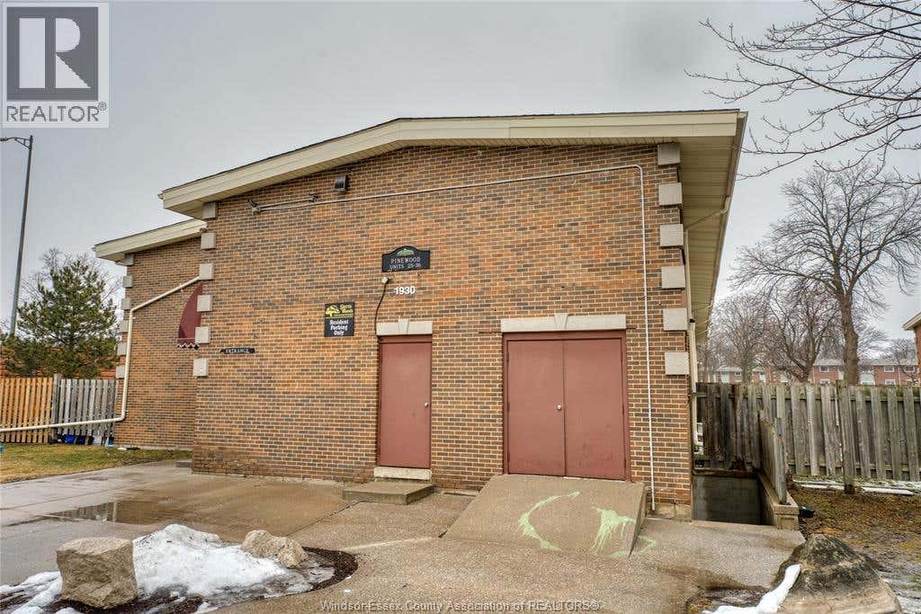 1930 COLUMBIA COURT UNIT# 34