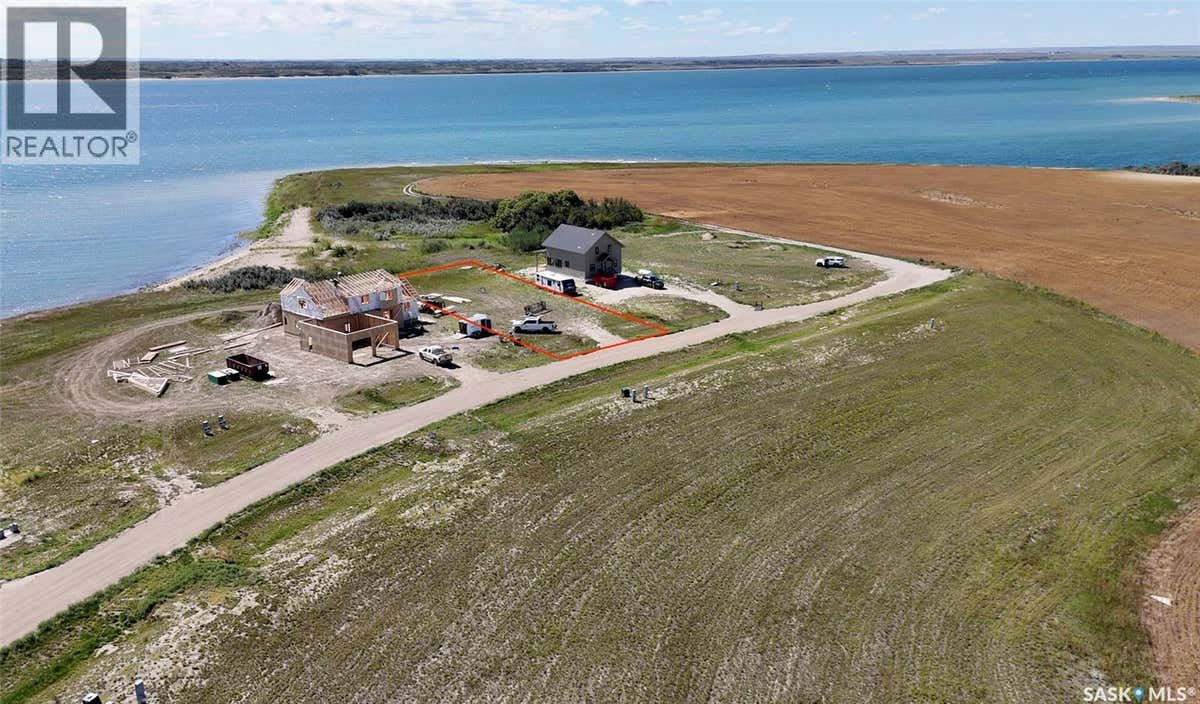 257 LAKESHORE LANE