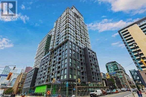 214 - 158 FRONT STREET E
