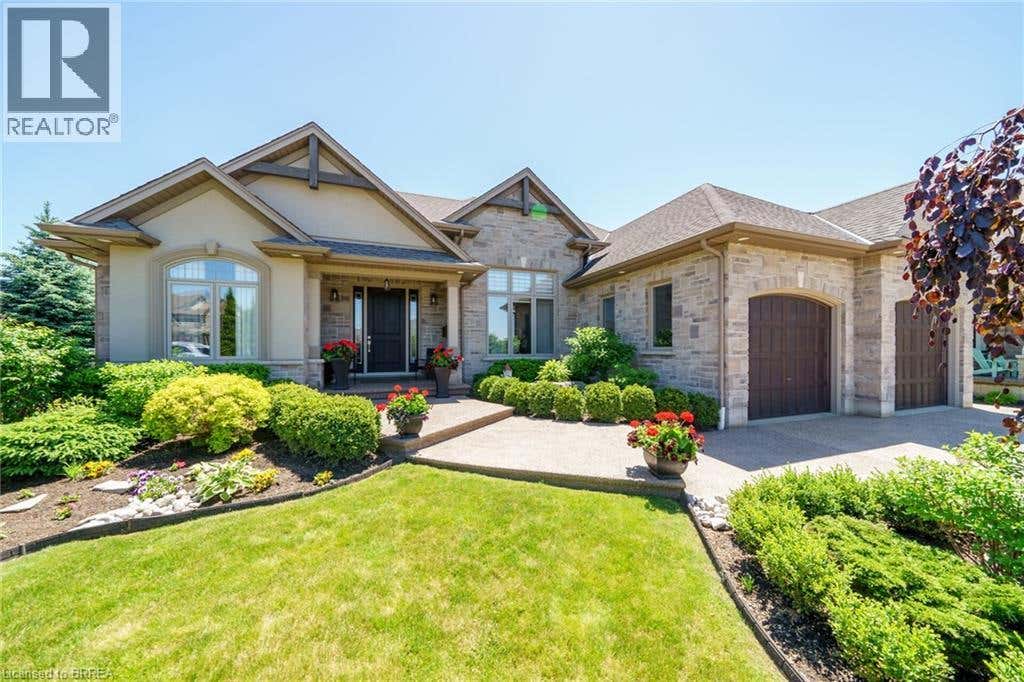 12 ELLINGTON PLACE