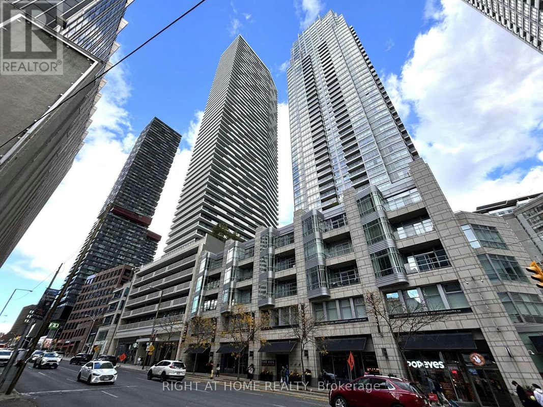 3003 2221 YONGE STREET, Toronto (Mount Pleasant West), ON M4S0B8 Home