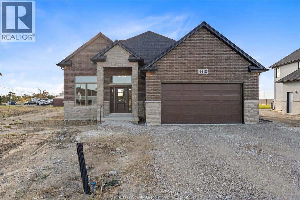 116 BLOOMINGTON WAY