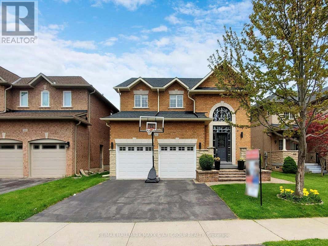 2211 STRATUS DRIVE, Oakville (West Oak Trails), ON L6M4W5 House For