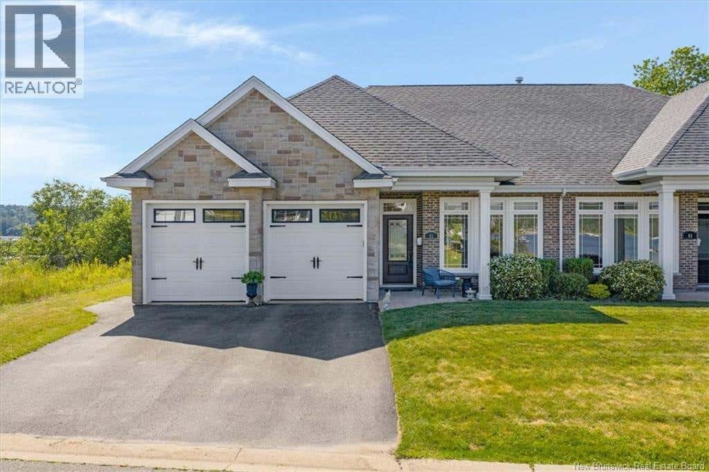 41 YACHT HAVEN LANE