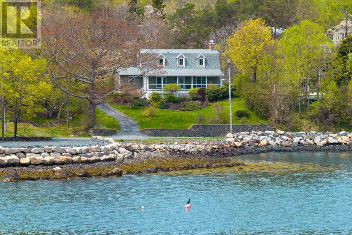 11 KEEFE DRIVE