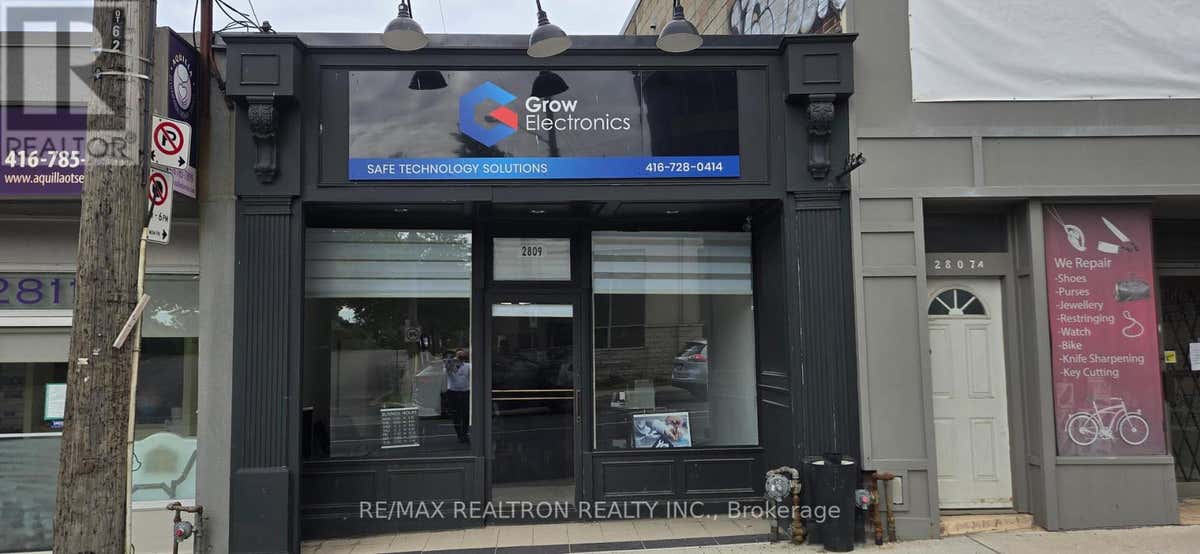 2809 BATHURST STREET N