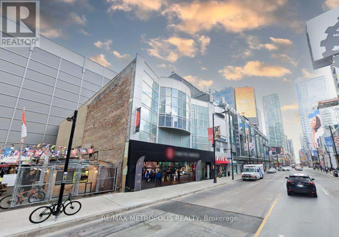 2ND & 3RD FLOOR - 331 - 333 YONGE STREET