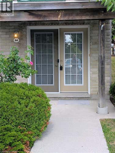 35 MOUNTFORD Drive Unit# 94