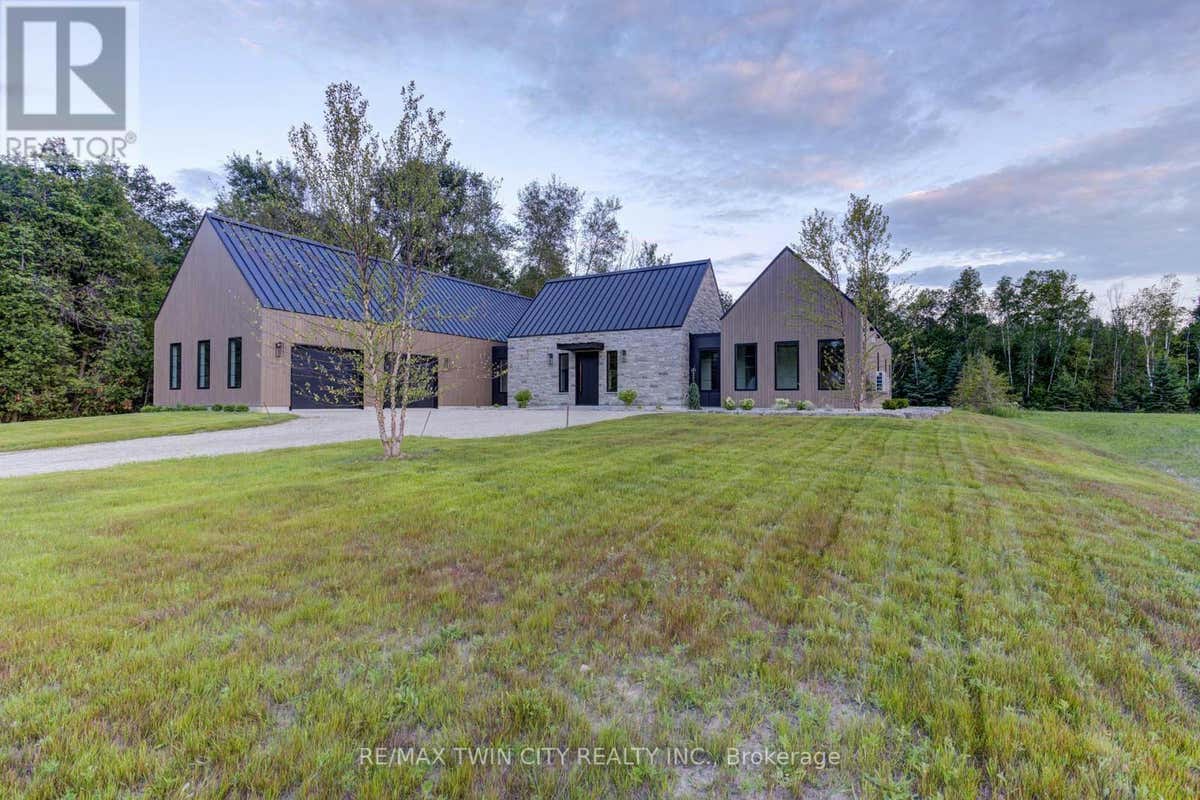 35169 BAYFIELD ROAD, Central Huron (Goderich Twp), ON N0M1T0 House For