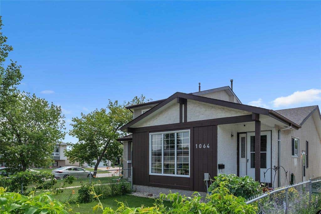 1064 MCLEOD AVENUE