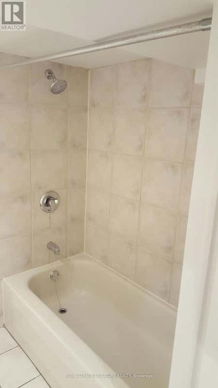 UNIT LOWER 1 - 27 HILLSBORO AVENUE