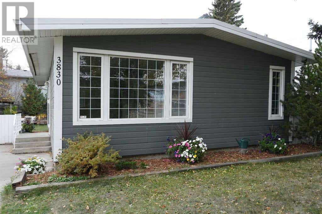 3830 58 Avenue, Red Deer, AB T4N4T4 House For Sale RE/MAX A2173519