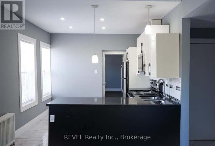 3 - 18 CLAIRMONT STREET