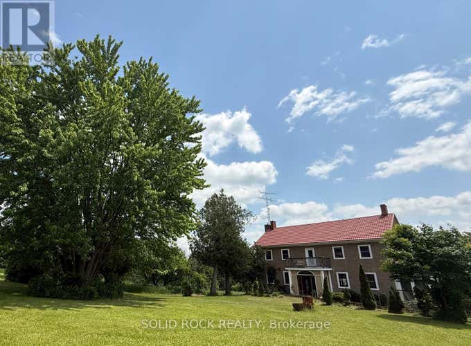 821 COUNTY ROAD 42 ROAD E