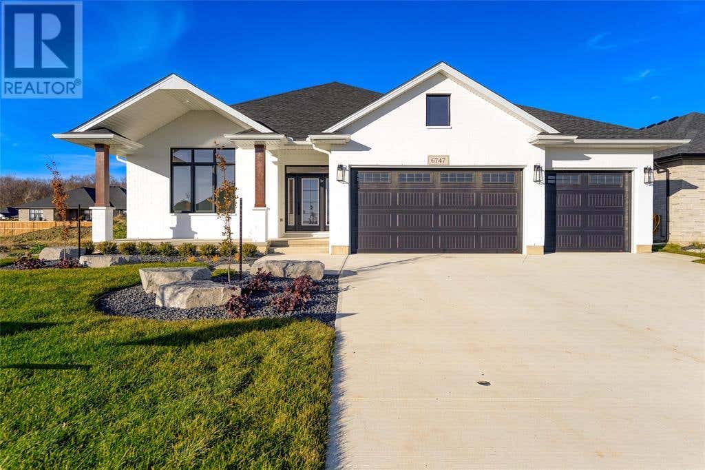 6744 SHAKER LANE, PlymptonWyoming, ON N0N1E0 House For Sale RE/MAX