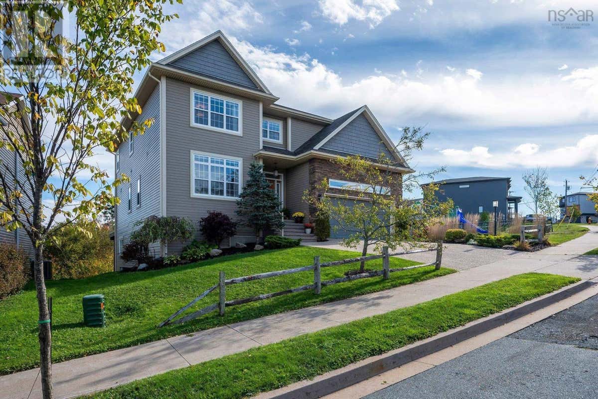 197 Maple Grove Avenue, Timberlea, NS B3T0C7 House For Sale RE/MAX