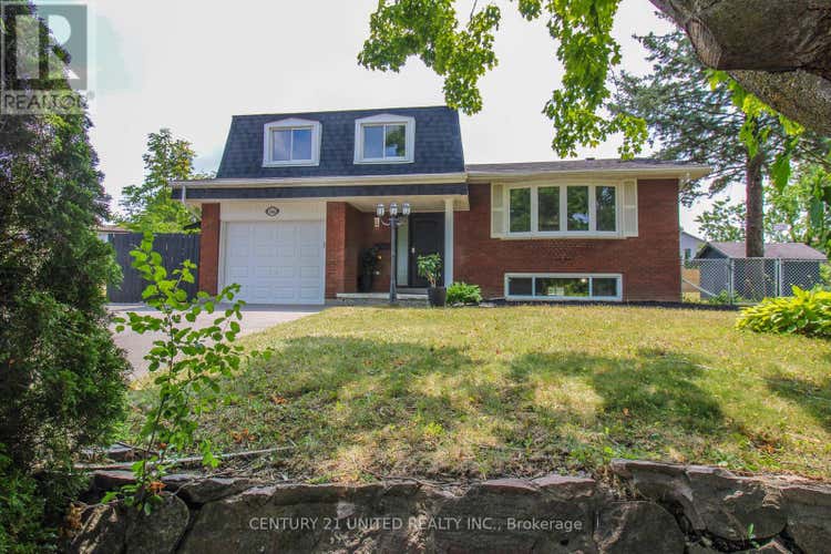 594 SAUGEEN CRESCENT