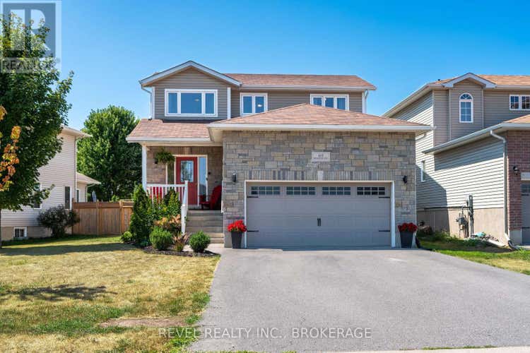 102 MCDONOUGH CRESCENT