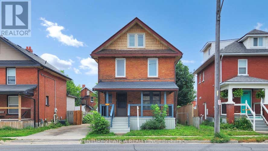 149 ADELAIDE AVENUE E